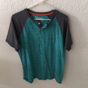 Men’s Urban Pipeline classic fit tee-shirt.